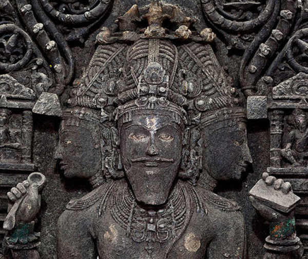 Vishwakarma Sculpture. Courtesty of Tvoshtar, <a target='_blank' href='https://creativecommons.org/licenses/by-sa/4.0'>CC BY-SA 4.0</a>, via Wikimedia Commons.